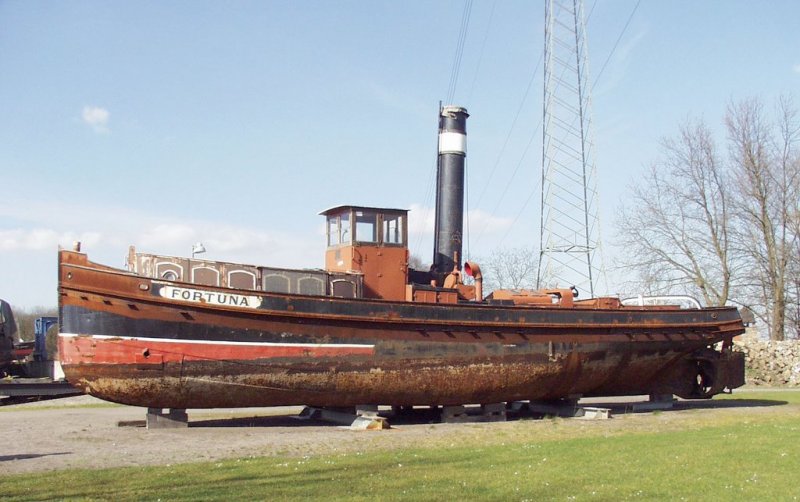 Barco Remolcador a Vapor Fortuna 2