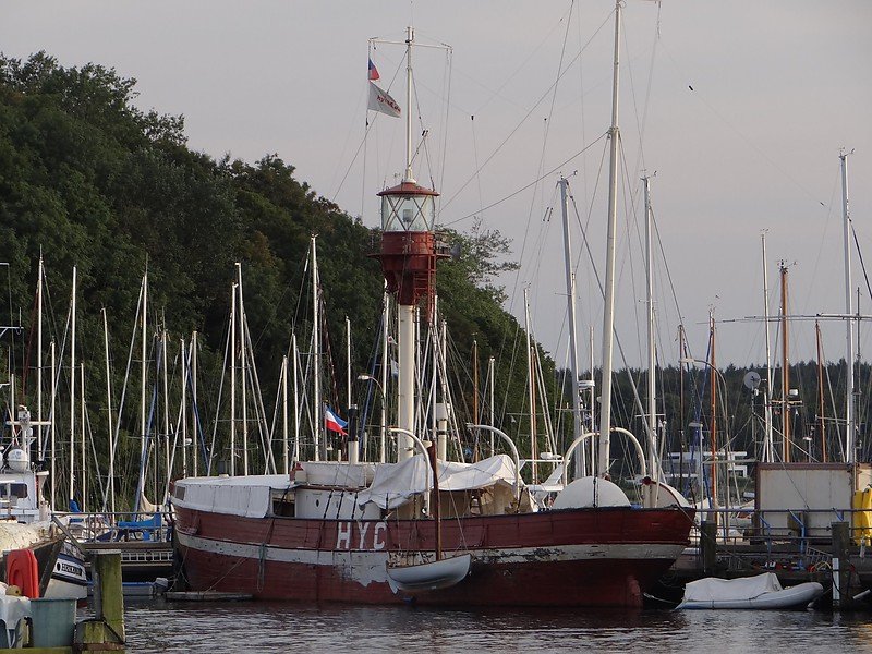 Fyrskib nr. XV, Barco Museo del Yacht Club en Heikendorf 0 - Fyrskeppet nr 5 Svenska Björn o Utgrunden 🗺️ Foro General de Google Earth