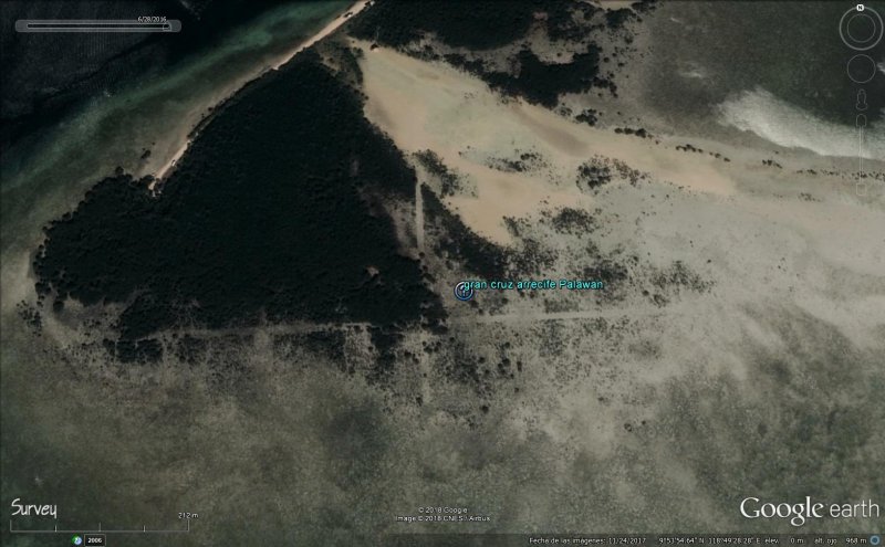 Gran cruz en un arrecife de Palawan (Filipinas) 0 - Barco pirata de arbustos visto desde el aire 🗺️ Foro General de Google Earth