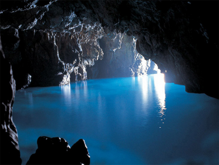 Gruta Azzurra, Isla de Capri, Napoles, Italia 0