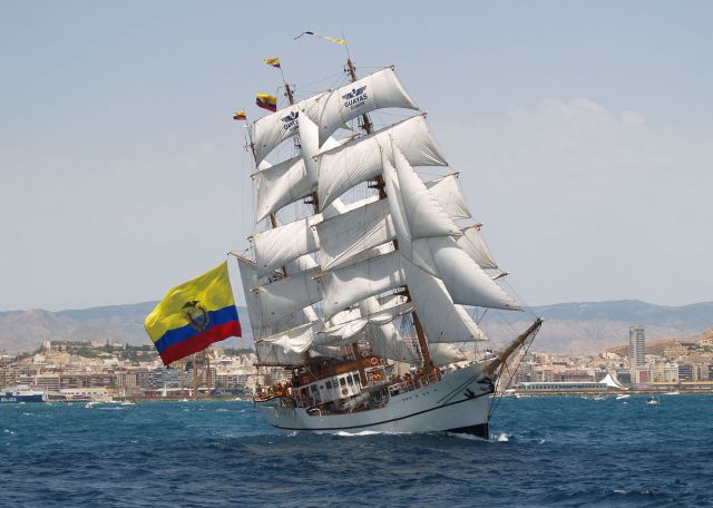 El Guayas, buque escuela Euatoriano 0 - Velero de mas de 110 metros en Portoferraio - Elba 🗺️ Foro General de Google Earth