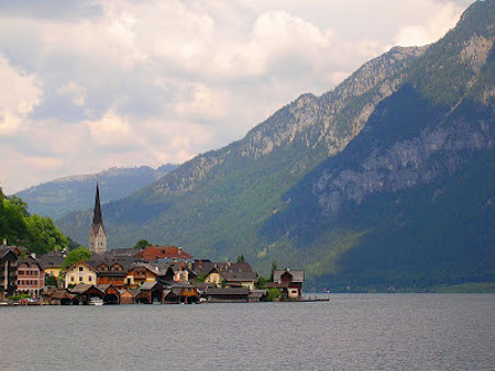 Hallstatt, Salzkammergut, Austria 1