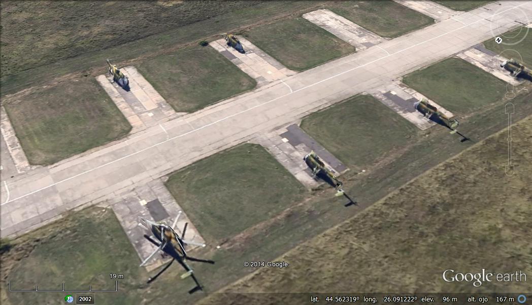 Helicopteros en el aeropuerto de Bucarest 1 - Blackhawk - Base aerea de Kingsville - Texas 🗺️ Foro Belico y Militar