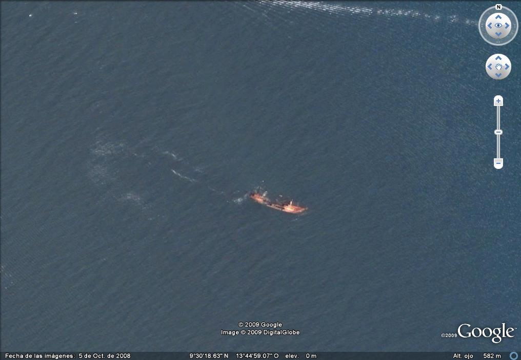 Barco naufragado en la isla de Saint Marteen 🗺️ Foro General de Google Earth 1