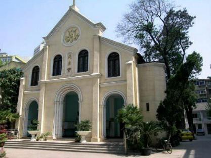 Iglesia católica de Shigulu, Nanjing, China 1