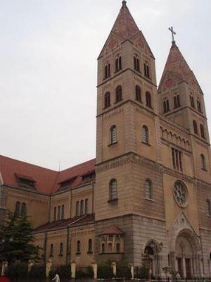 Iglesia católica de St. Michael's, Qingdao, China 1