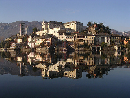 Isla de San Giulio, Novara, Italia 1