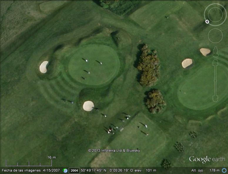 Jugando al golf - Sur de Inglaterra 1 - Practicando Deportes en la Naturaleza o al Aire Libre