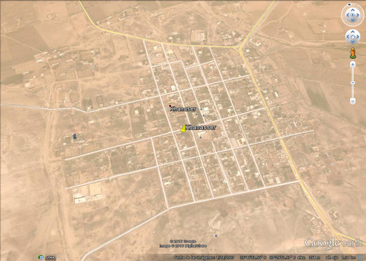Ataque del ISIS en Khanasser, Siria 1 - Camiones cisterna en cola una refineria controlada por ISIS 🗺️ Foro Belico y Militar