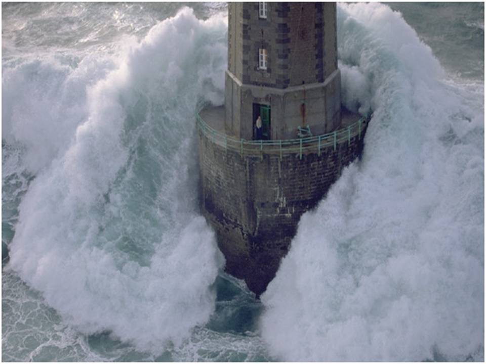 Faro de la Jument 0 - Faros gemelos de la isla de Aix 🗺️ Foro General de Google Earth