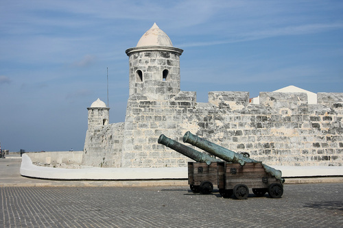 LA HABANA-Tres castillos y una llave. 1