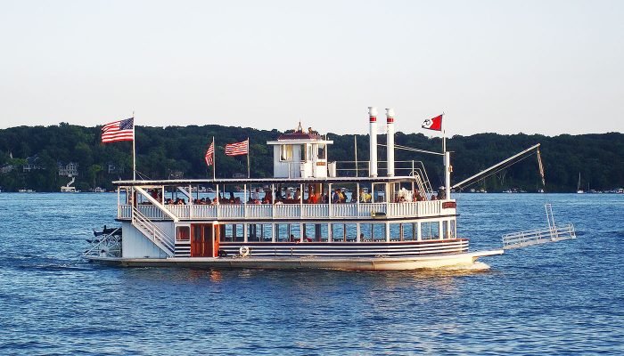 Lady of the Lake Paddle Steamer, USA 0