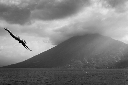 El lago Atitlán, invadido.