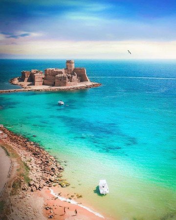 Las Castella, Calabria, Italia 0