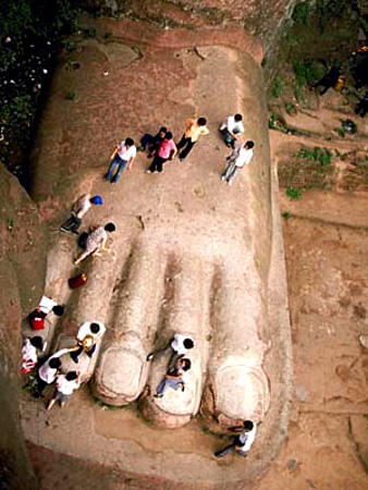 Leshan Buda - La imagen de Buda en piedra sentado más alta 🗺️ Foro China, el Tíbet y Taiwán 0