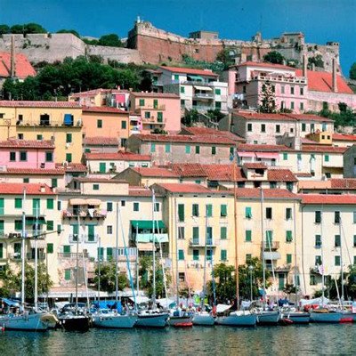 Puerto de Livorno, Toscana, Italia 🗺️ Foro Europa 0