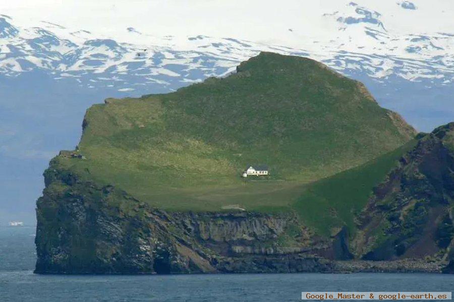 The Lodge of the Elliðaey - Islas Vestman, Vestmannaeyjar - Islas Vestman, Vestmannaeyjar: frailecillos -Sur de Islandia