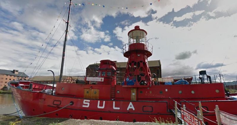 LV 14 SPURN ahora SULA 1 - Barco Faro, Canning Dock, Embarcadero en Liverpool 🗺️ Foro General de Google Earth