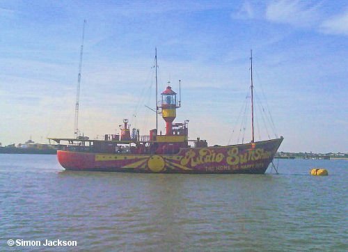 Desde 1996 el faro se ha utilizado para radiodifusión marítima con licencia como Radio North Sea International, Radio Caroline, Radio Mi Amigo y dos veces como Pirate BBC Essex en 2004 y 2007.