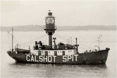 LV 78 Calshot Spit ahora Museo en Southampton 0 - Lightship LV95 atracado en Londres 🗺️ Foro General de Google Earth