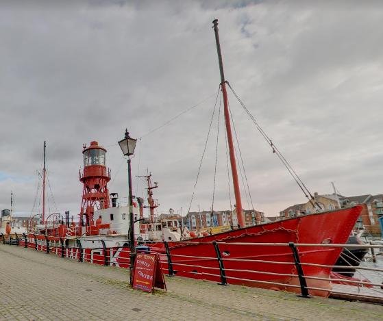 LV 91 HELWICK Ahora Barco Museo en Swansea 0 - West Hinder II lightship -Puerto de Brujas, Belgica 🗺️ Foro General de Google Earth