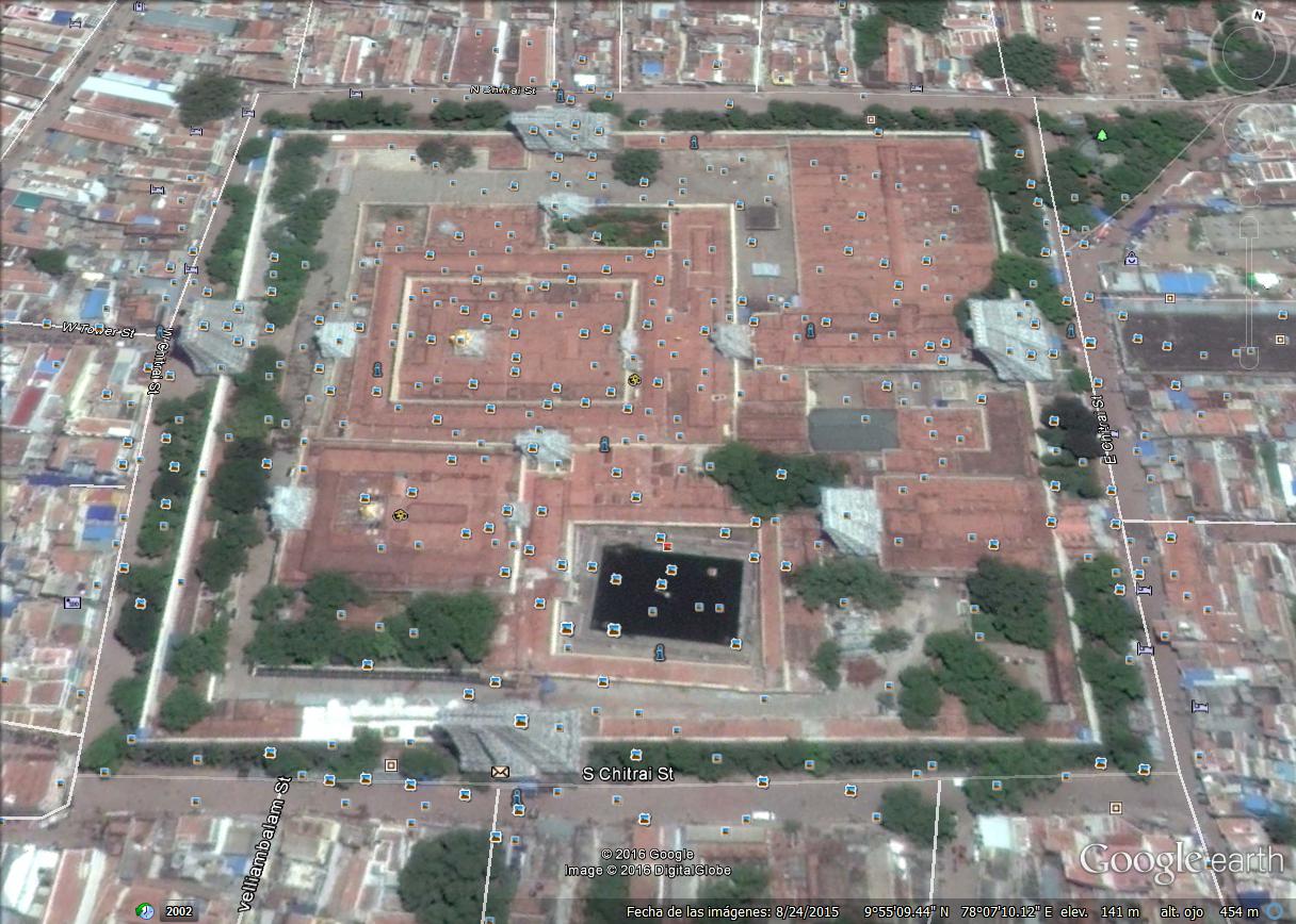 Meenakshi Amman Temple - Madurai - Tamil Nadu, India 1