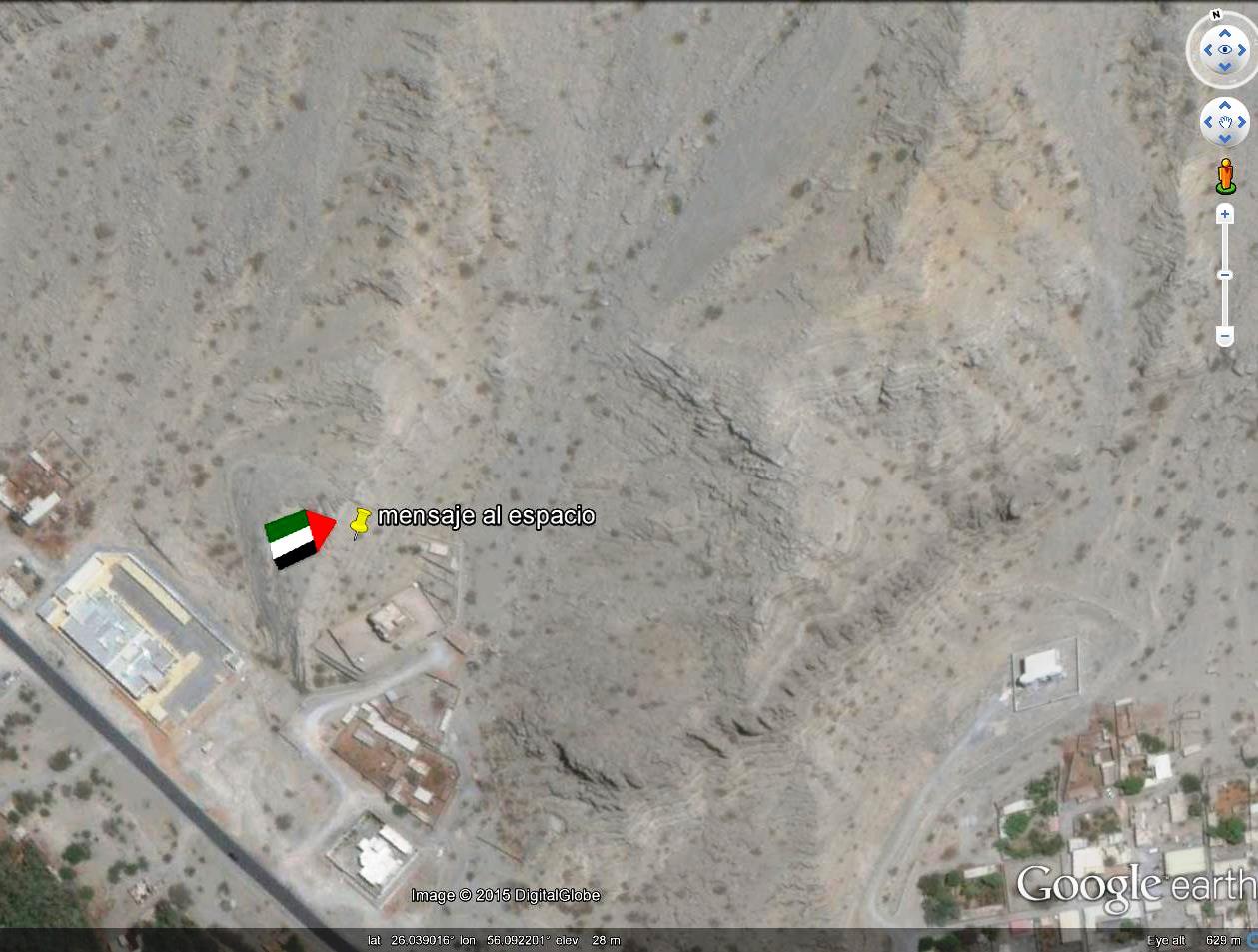 Bandera EAU pintada en una ladera 1 - Welcome to Mob City - Los Angeles 🗺️ Foro General de Google Earth