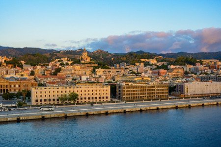 Messina, Sicilia, Italia 🗺️ Foro Europa 0