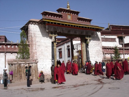Monasterio de Jampaling, Chamdo, Xizang, China 0