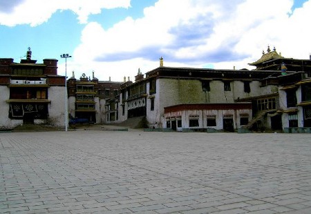 Monasterio de Jampaling, Chamdo, Xizang, China 0