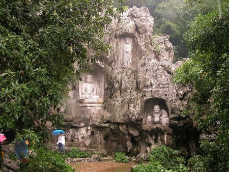 Monasterio de las Almas Ocultas, Hangzhou, Zhejiang, China 1