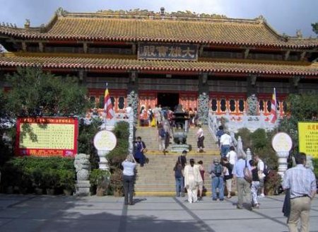 Monasterio Po Lin, isla Lantau, Hong Kong 1