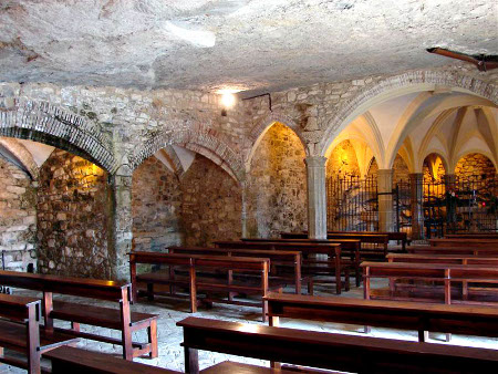 Monasterio Sant Miguel de Fai, Riells, Girona, Catalunya ⚠️ Ultimas opiniones 1