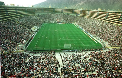 estadio monumental con 80 mil espectadores - Estadios del Mundo