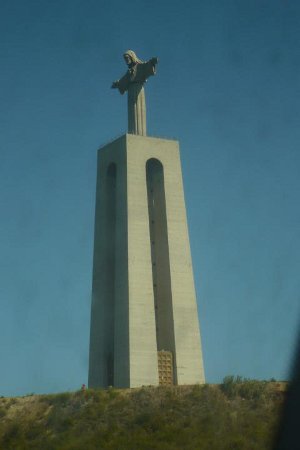 Monumento a Cristo Rey, Lisboa - Portugal 0