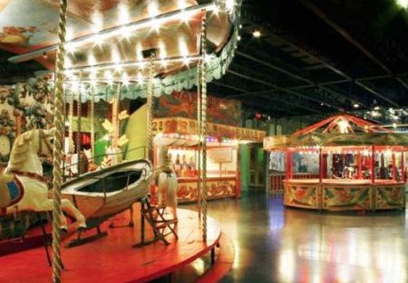 Museo de los Arts Forains, Paris, Francia 0