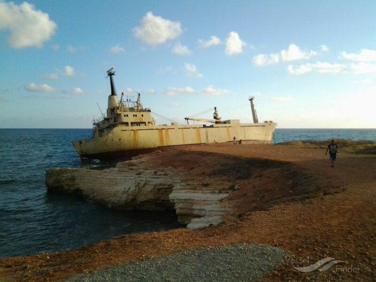 MV Edro III 2 - 3 barcos encallados en Bizerta (Túnez) 🗺️ Foro General de Google Earth