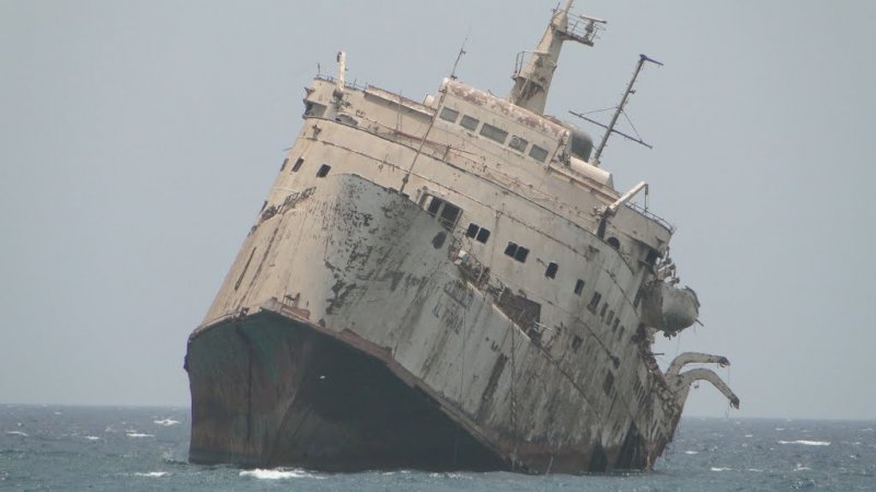 MV Free Enterprise III abandonado al sur de Jeddah 1 - Barco hundido en Magdalena Bay (Baja California) 🗺️ Foro General de Google Earth