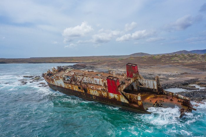 MV Pentalina-B 2 - 3 barcos encallados en Bizerta (Túnez) 🗺️ Foro General de Google Earth