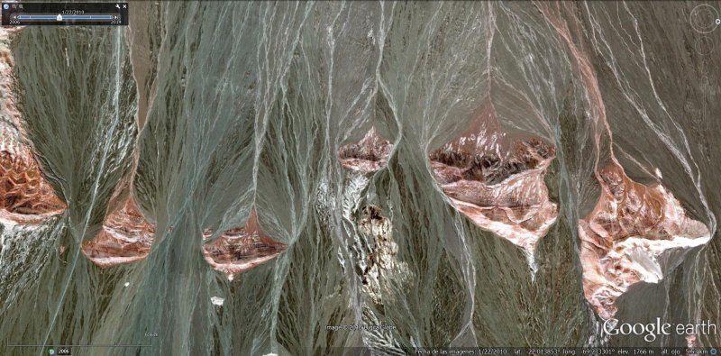 Nidos colgantes de Sueños y Pesadillas 0 - Formas Curiosas a vista de Google Earth