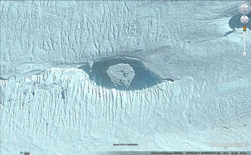 Ojo Antartico: lago o crater 1