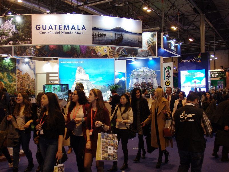 Fitur 2016