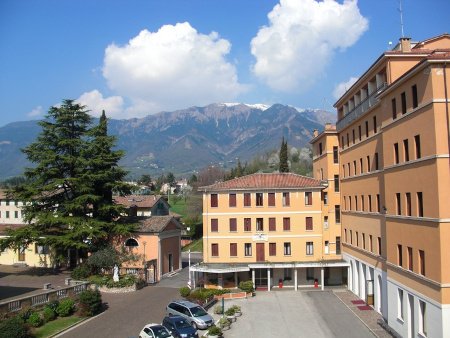 Paderno del Grappa, Treviso, Véneto, Italia 1