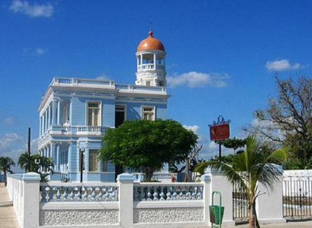 Palacio Azul, Bahía de Jagua, Cienfuegos, Cuba 0