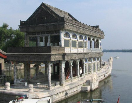 El Palacio de Verano o Yiheyuan es un palacio en Beijing. 0