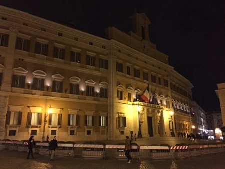 Palacio Montecitorio, Roma, Italia 🗺️ Foro Europa 0