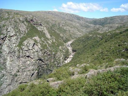 Parque Nacional la Quebrada del Condorito, Cordoba, Argentin 0