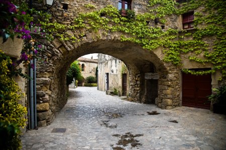 Peratallada, Girona, Catalunya 0