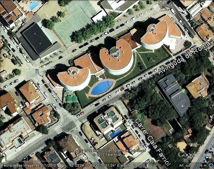 Una Pezcina: piscina con forma de pez 1 - Piscinas de formas variadas Costa Brava - España 🗺️ Foro General de Google Earth