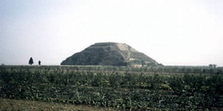 Piramide de Xian, Shaanxi, China 0